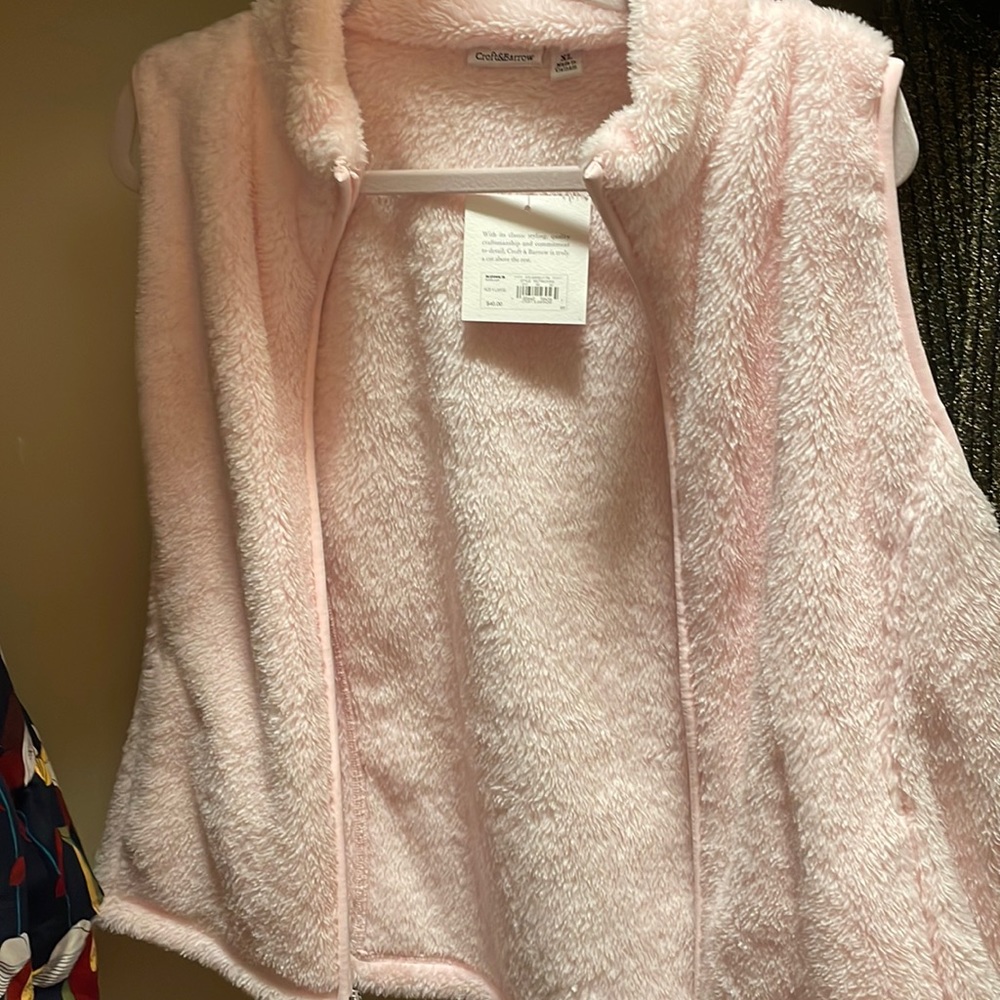 Brand new, excellent condition’d vest!
